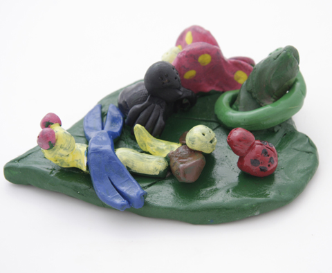 Bugs on a leaf kindergarten clay project
