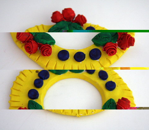 Roses and leaves picture frame